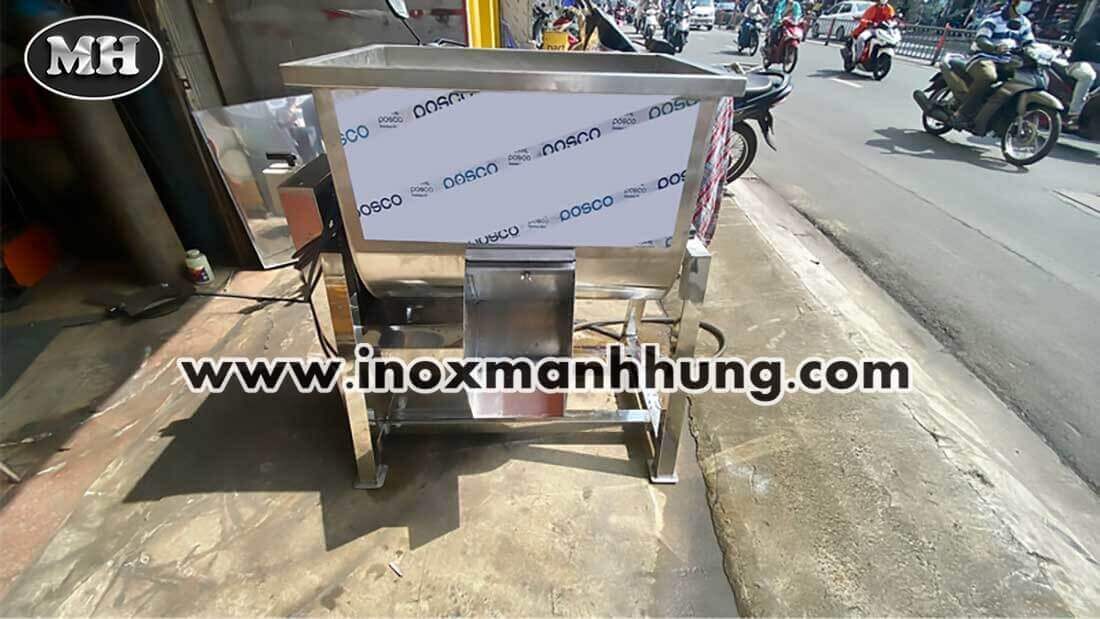 Máy trộn thịt 20kg nằm ngang 4