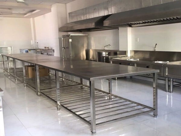 Bàn thao tác inox có 1 giá phẳng dưới cao cấp 7